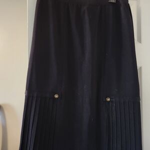 Elegant Black Pleated Skirt